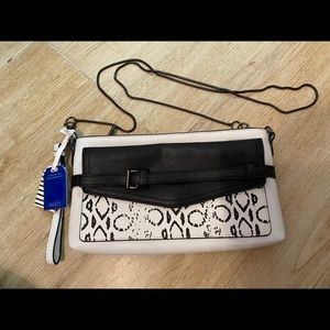 Kohls Reed Crossbody Clutch Purse
